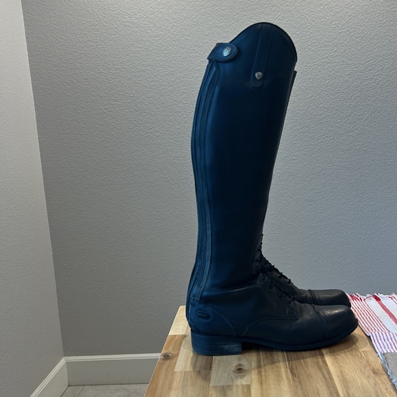 Black ariat tall boots zip ups - Picture 2 of 6